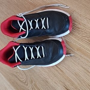Boys jordon sneakers